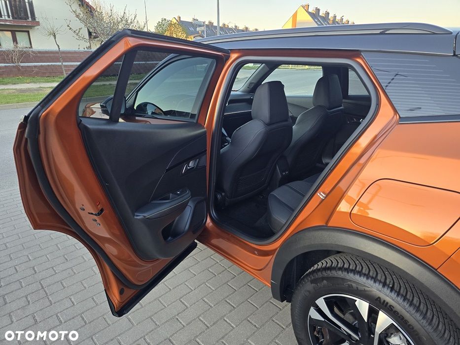 Peugeot 2008 PureTech 130 EAT8 GT - 33
