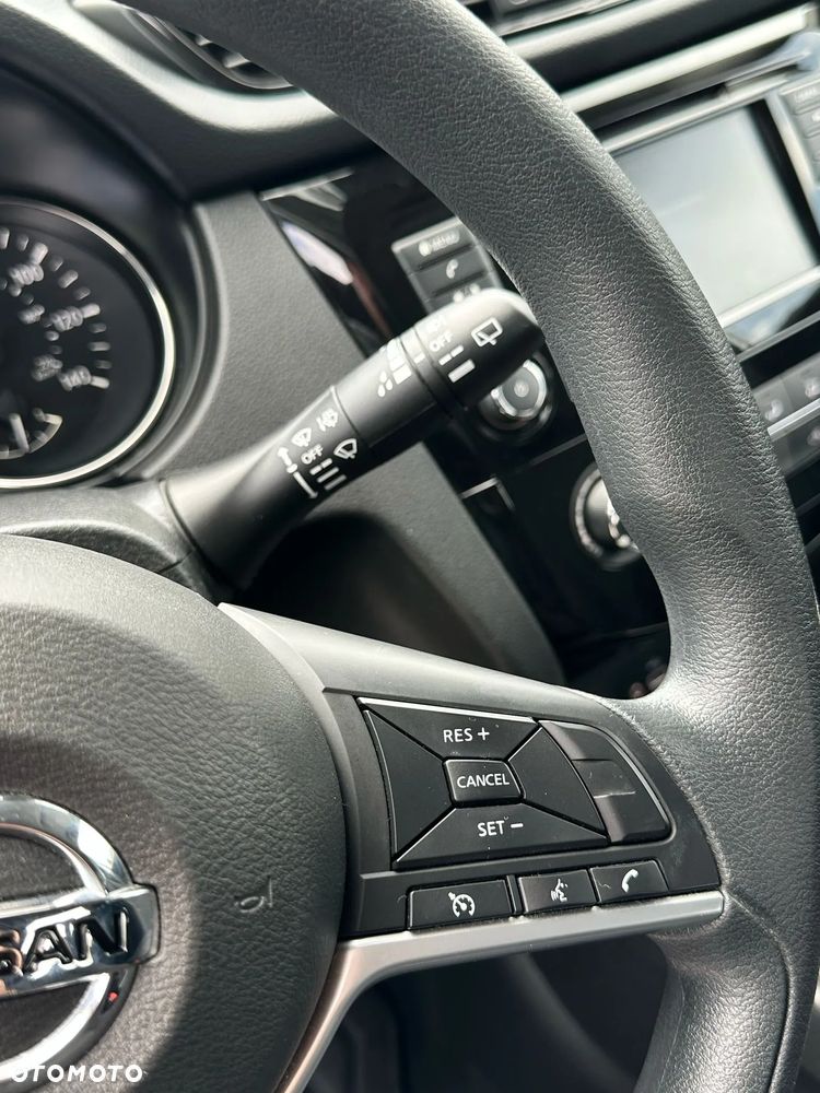 Nissan Rogue - 30