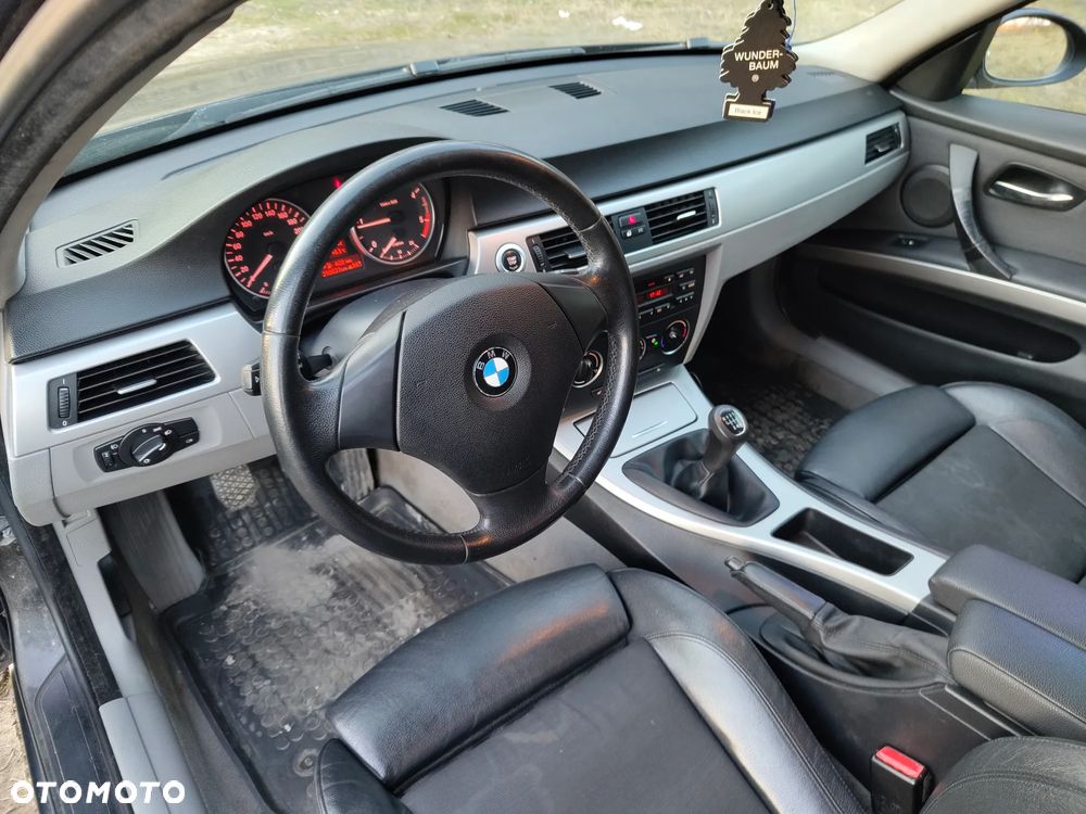 BMW Seria 3 320d - 4