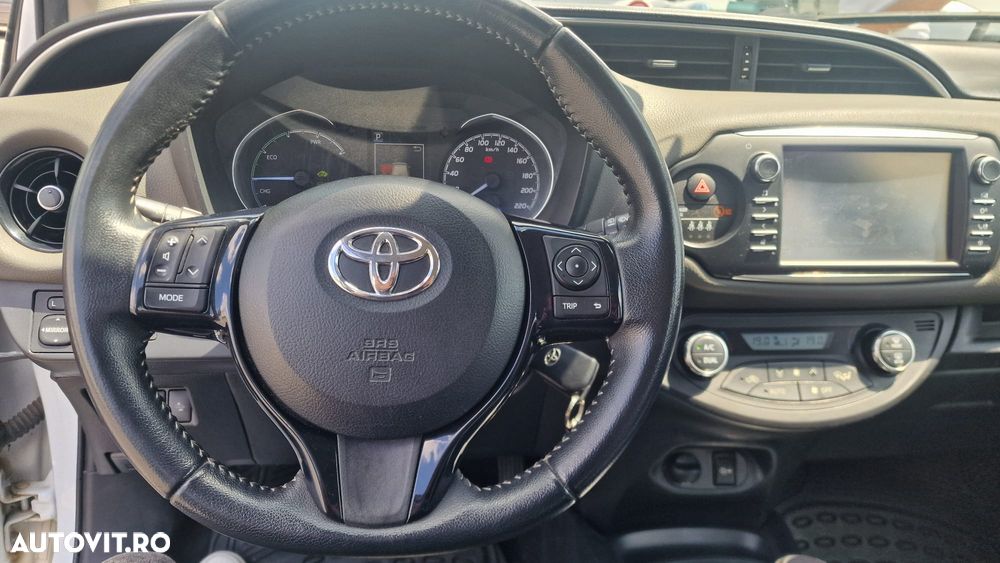 TOYOTA Yaris 2018 — imagine 7