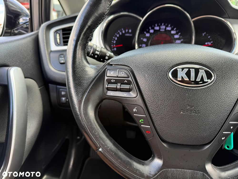 Kia Ceed 1.4 CVVT Dream Team Edition - 14