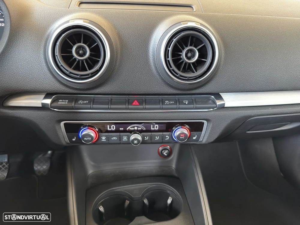 Audi A3 Sportback 1.6 TDI DPF S line Sport Pack - 16