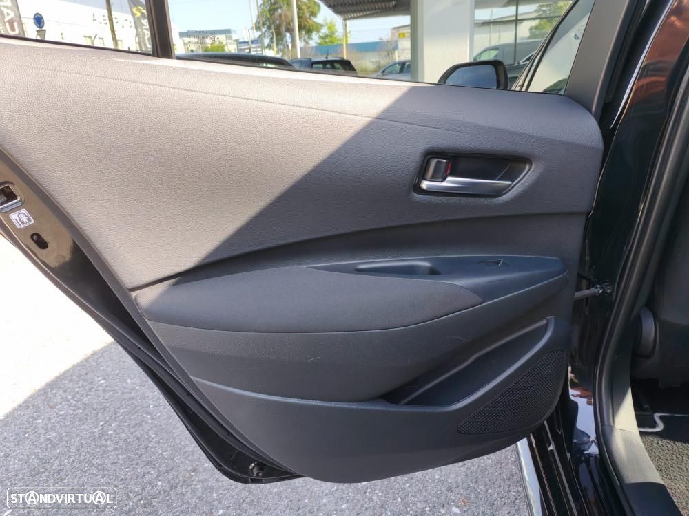 Toyota Corolla Touring Sports 1.8 Hybrid Comfort+P.Sport - 13