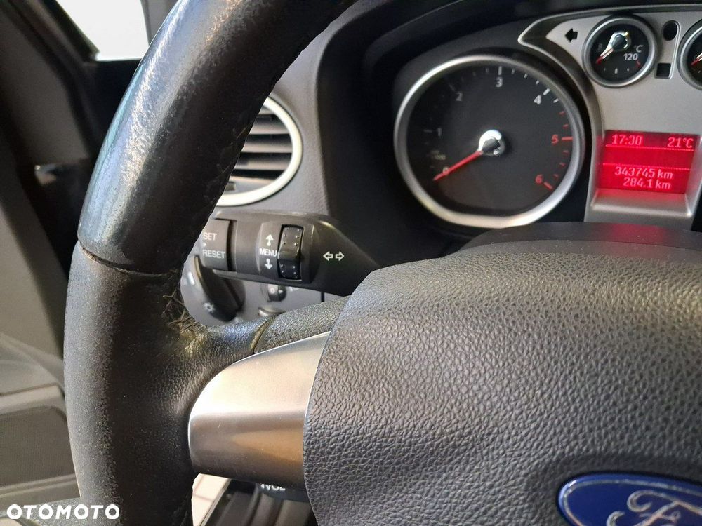 Ford Focus - 13