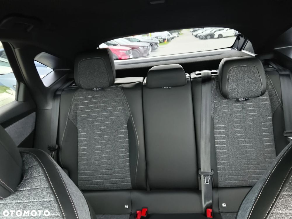 Peugeot 3008 1.2 PureTech mHEV Allure e-DCS6 - 32