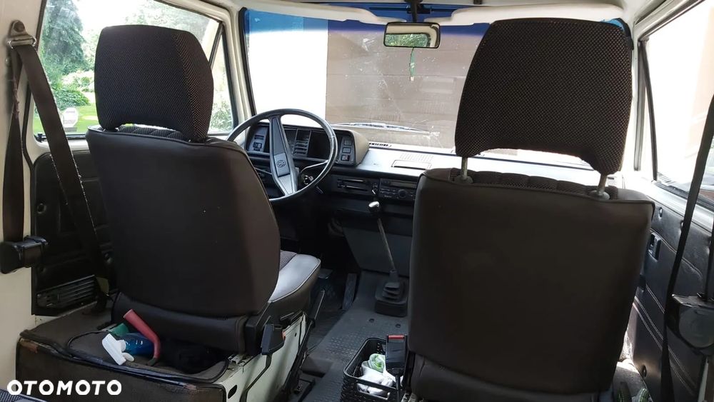 Volkswagen Transporter - 7