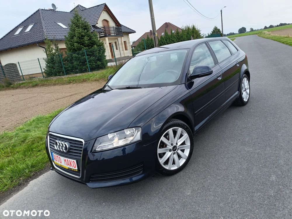 Audi A3 Sportback - 1