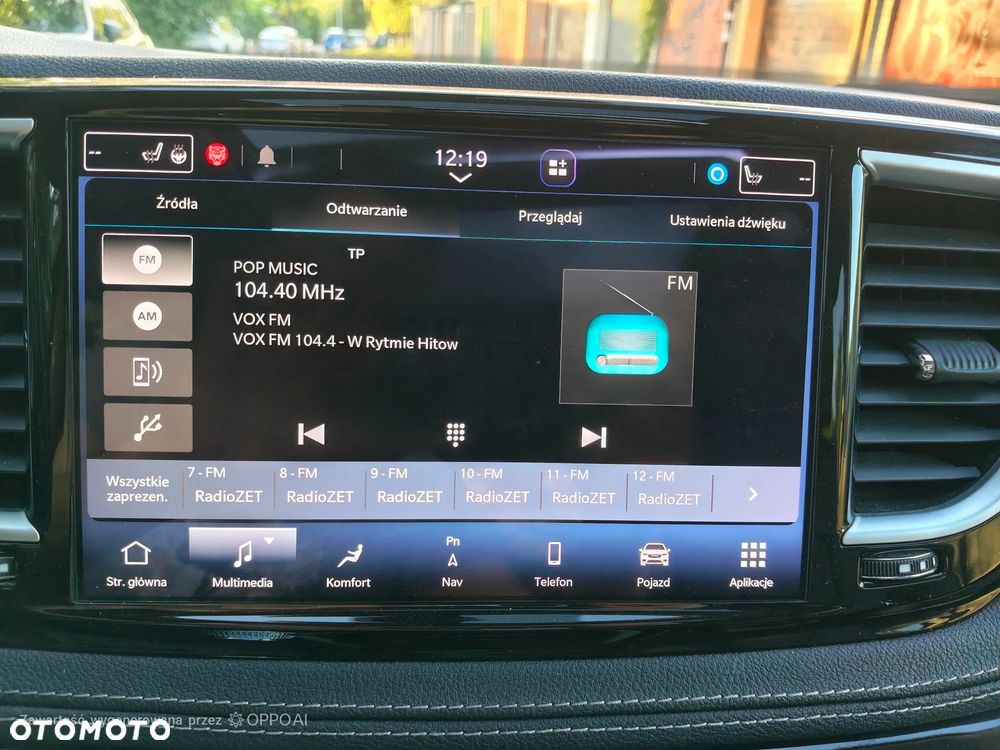 Chrysler Pacifica - 11