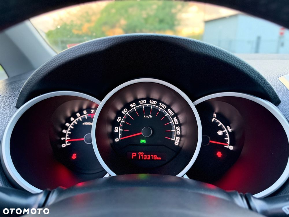 Kia Venga 1.6 XL - 24