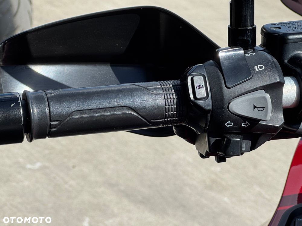 Honda VFR - 19