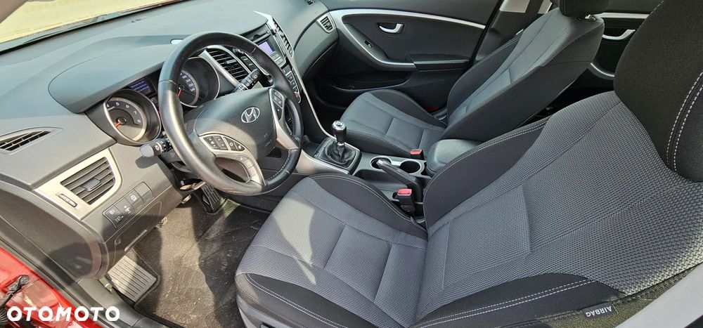 Hyundai i30 1.4 Select - 11