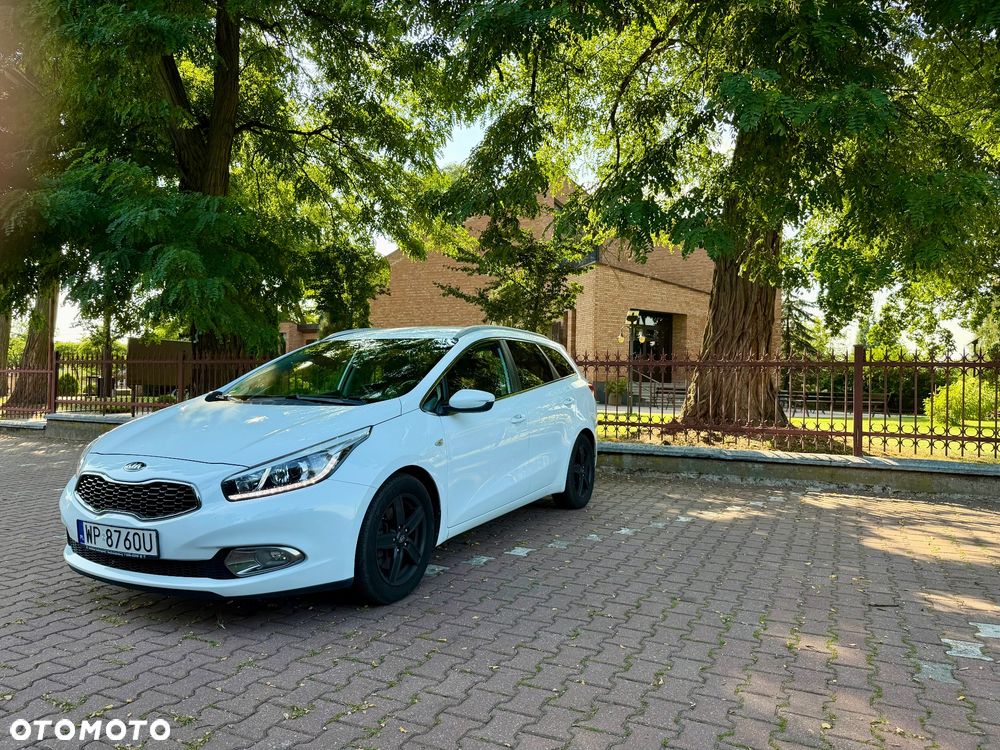 Kia Ceed - 13