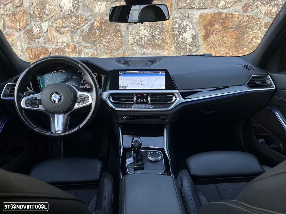 BMW 320 d Pack Desportivo M Auto - 3