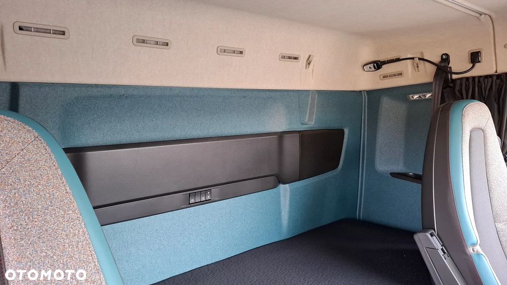 Volvo FM 430 / PEŁNY ADR / HYDRAULIKA + PRZYSTAWKA DO KOMPRESORA / MASA WŁASNA 6620 kg - 27