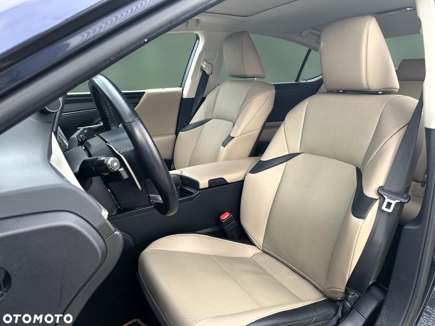 Lexus ES - 14