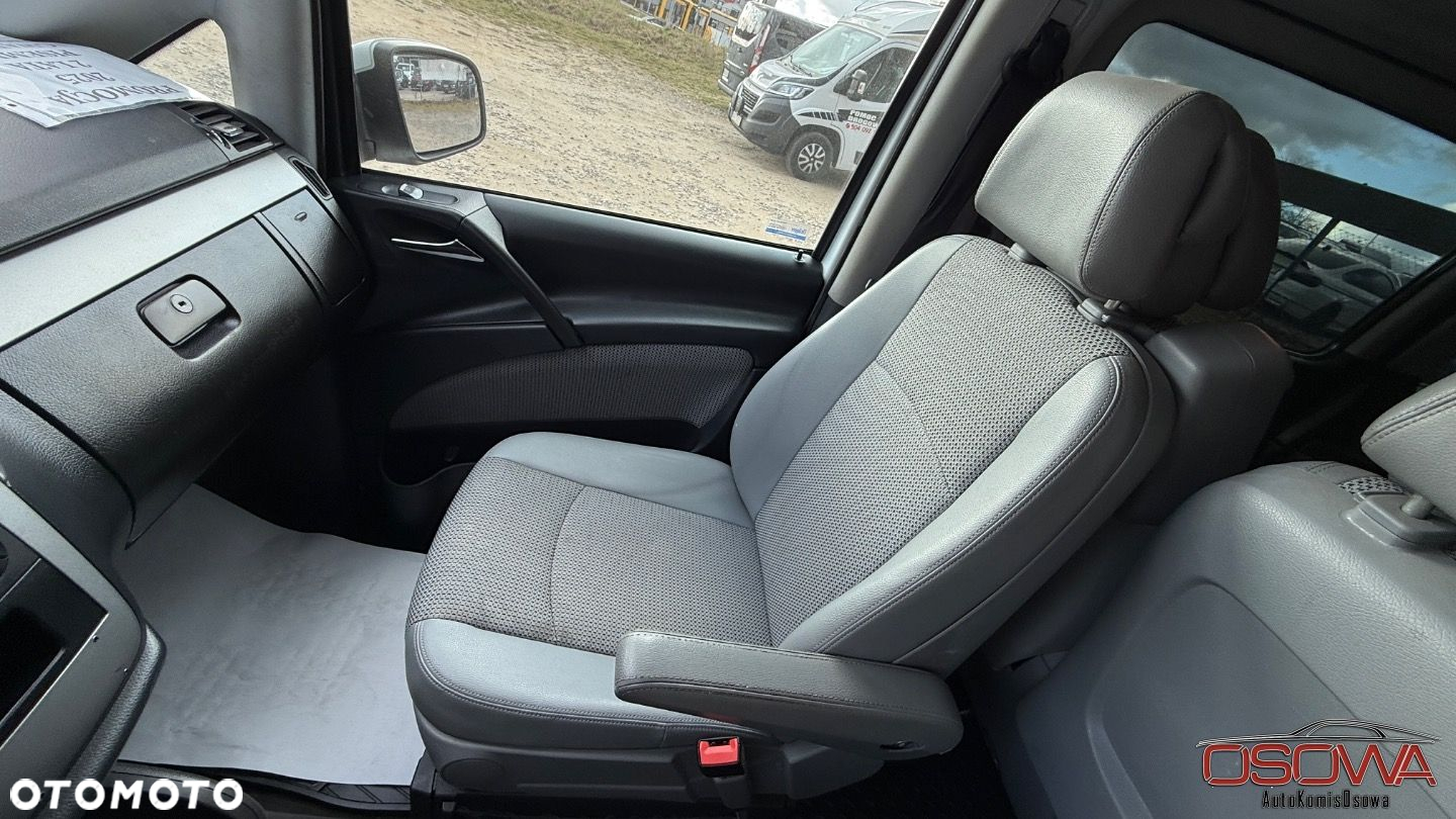 Mercedes-Benz Viano - 22