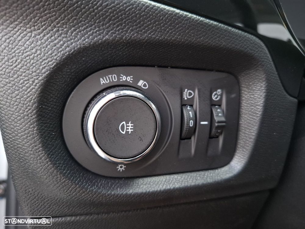 Opel Corsa-e 50 kWh Edition — fotografia 22