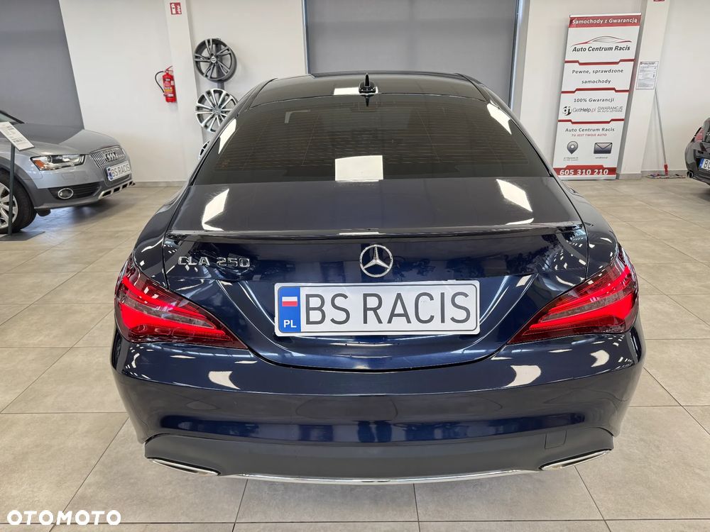 Mercedes-Benz CLA 250 7G-DCT UrbanStyle Edition - 32