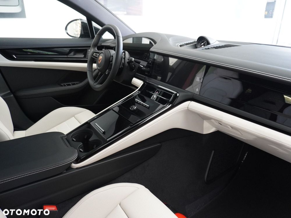 Porsche Panamera 4S E-Hybrid PHEV - 33
