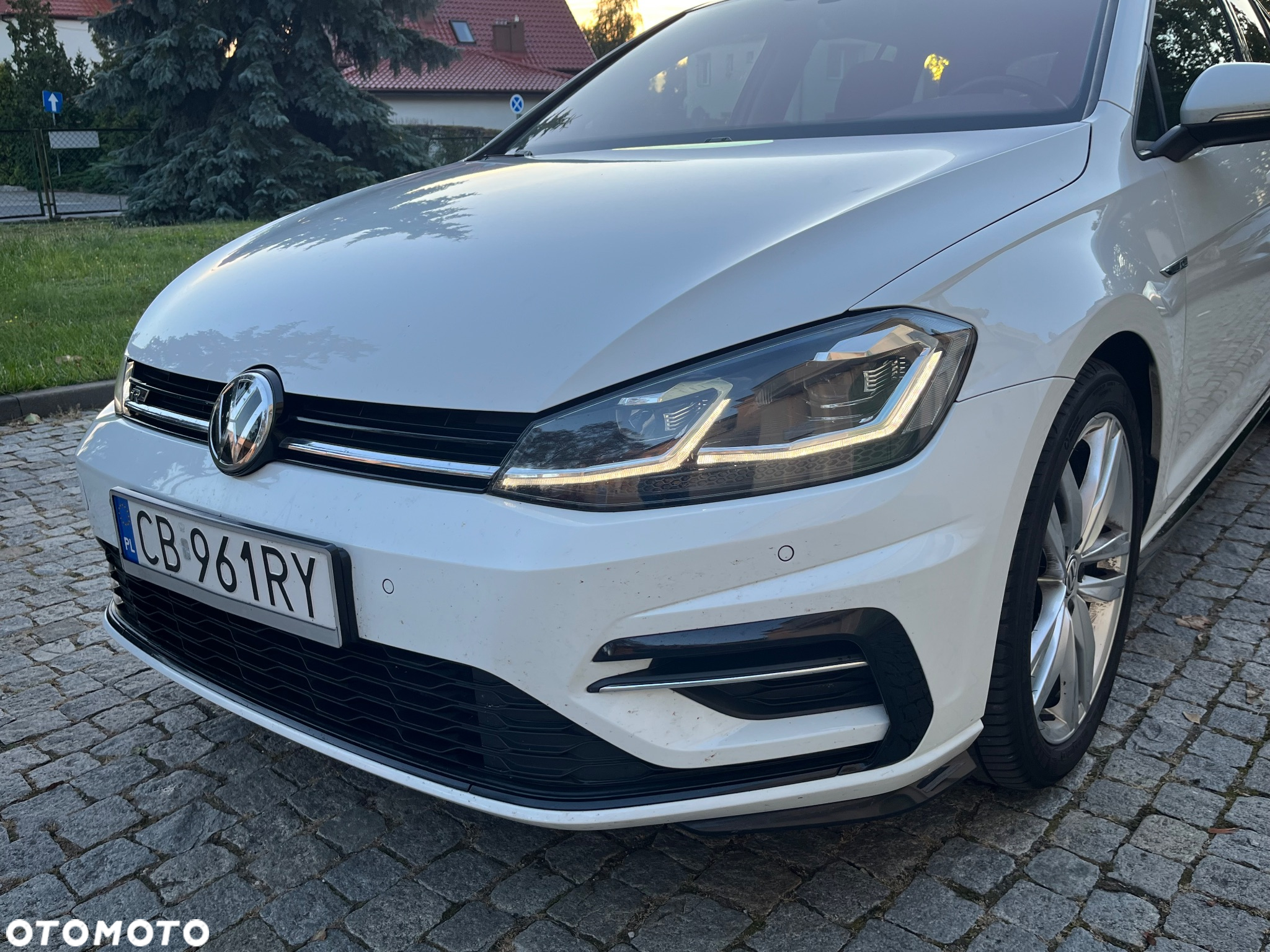 Volkswagen Golf - 4