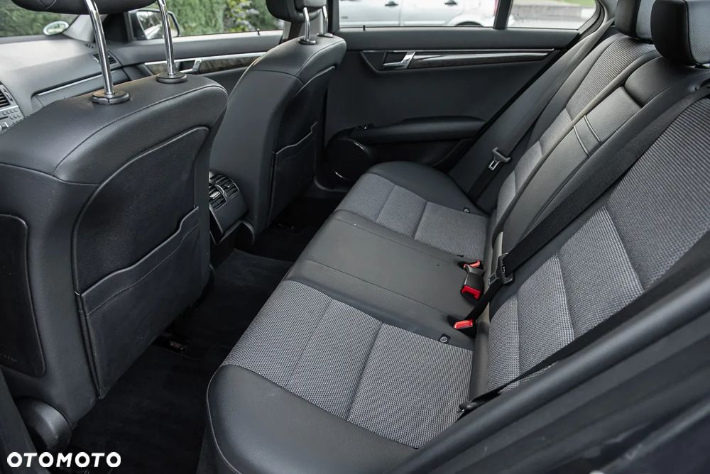 Mercedes-Benz Klasa C - 25