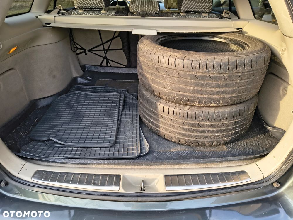 Toyota Avensis 2.0 D-4D Sol - 15