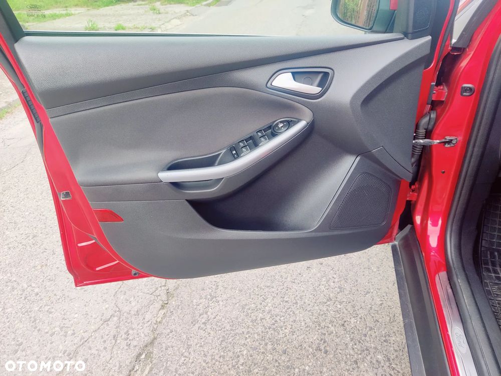Ford Focus 1.6 Titanium - 23