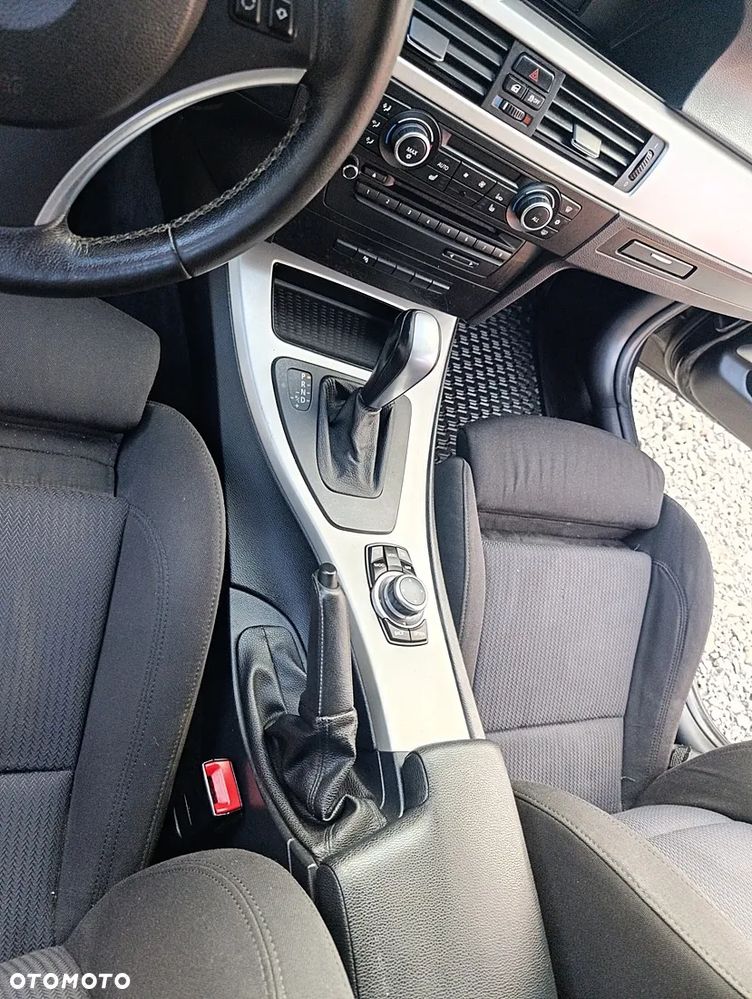 BMW Seria 3 325d DPF Edition Exclusive - 15