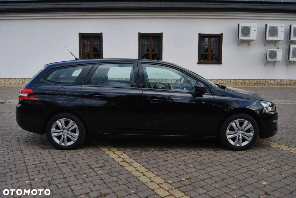 Peugeot 308 HDi FAP 150 Family - 16