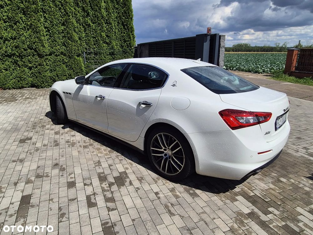 Maserati Ghibli S GranLusso - 25