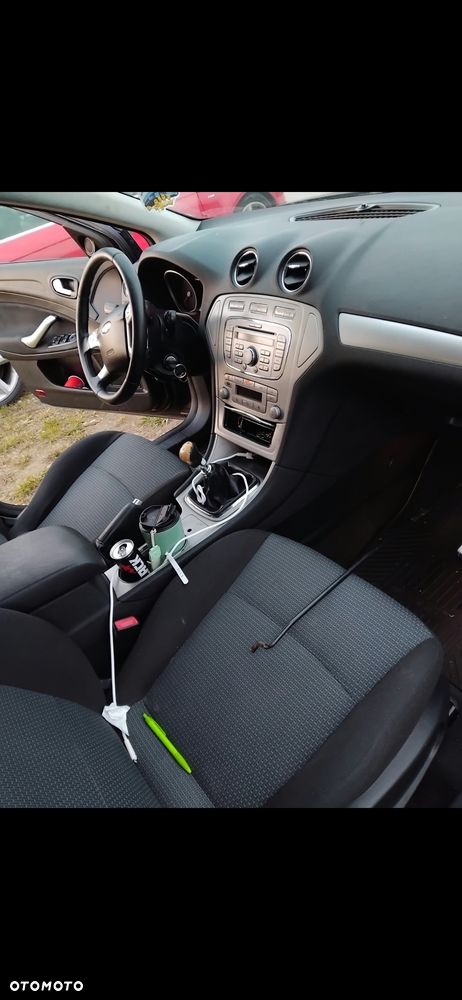 Ford Mondeo - 4