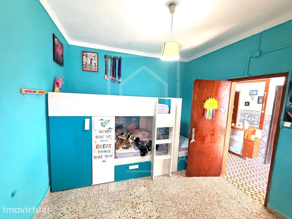 Moradia T4 com quintal e piscina em Vila Ruiva - Grande imagem: 5/27