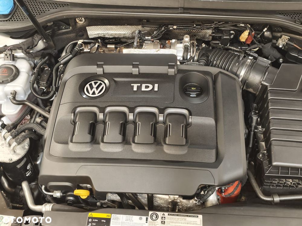 Volkswagen Passat 2.0 TDI Bi-Turbo BMT 4Mot Highline DSG - 33