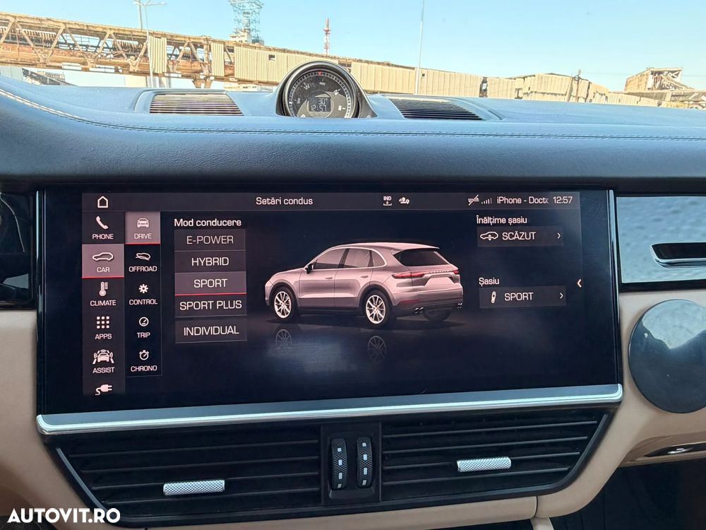 Porsche Cayenne - 16