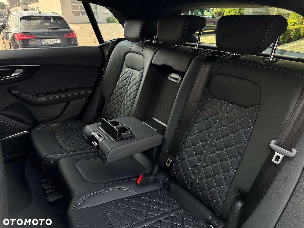 Audi Q8 - 33