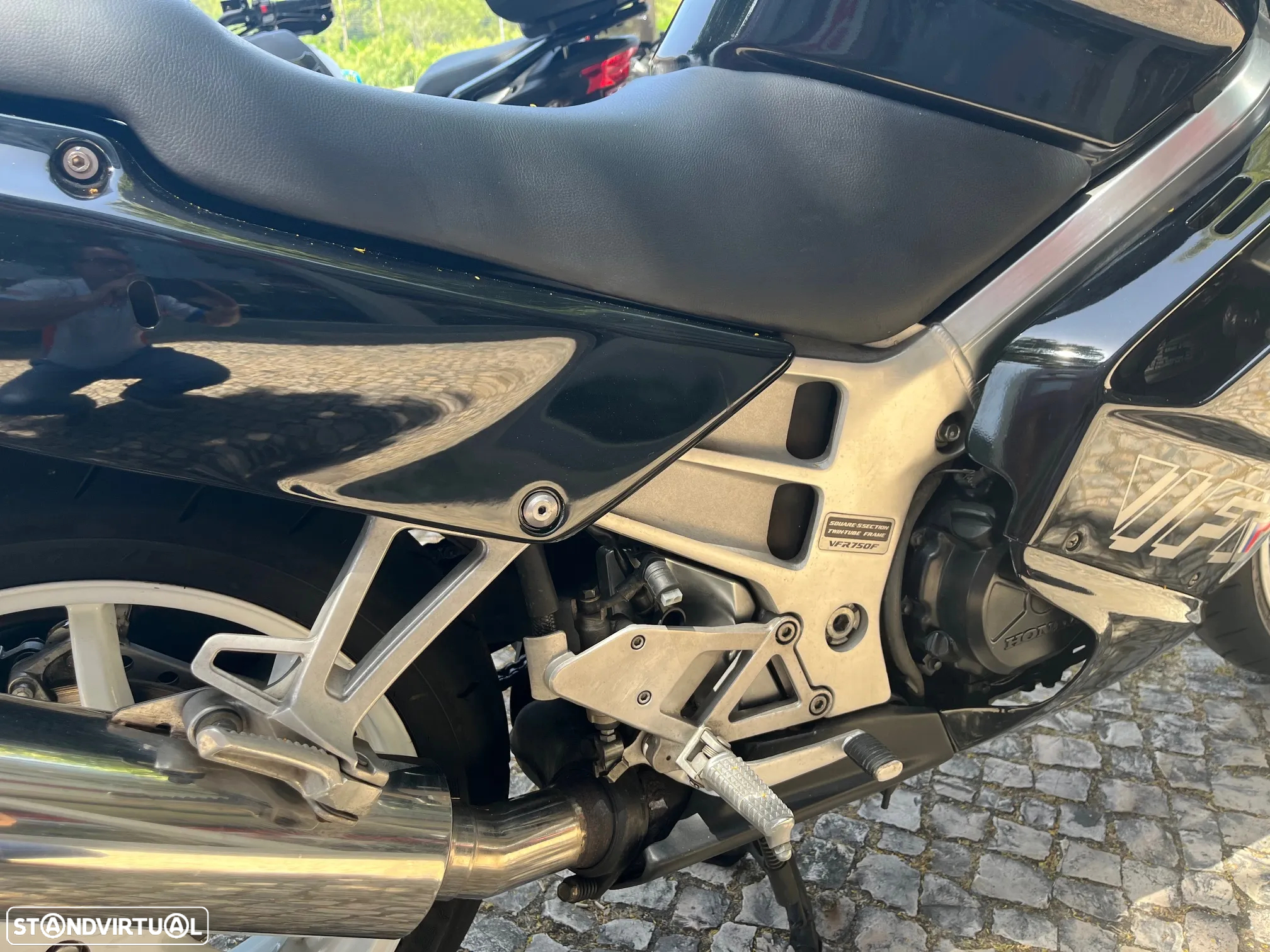 Honda VFR 750 F - 15