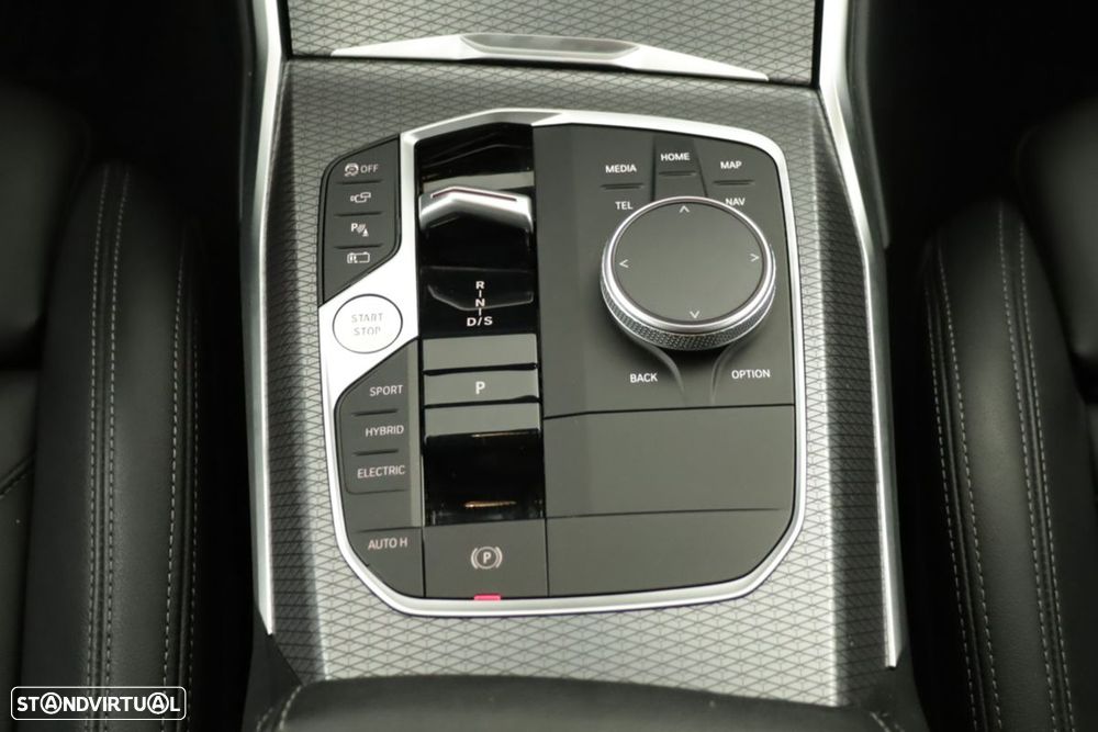 BMW 330 e Pack Desportivo M Auto - 15