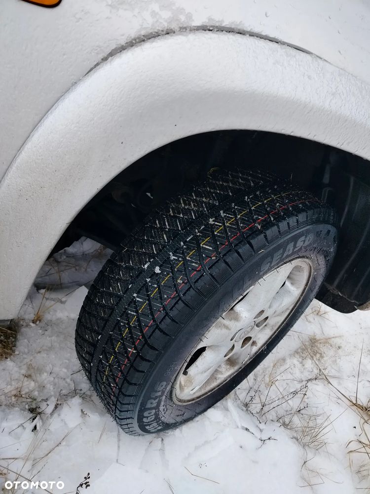Toyota RAV4 4x4 Edition - 2