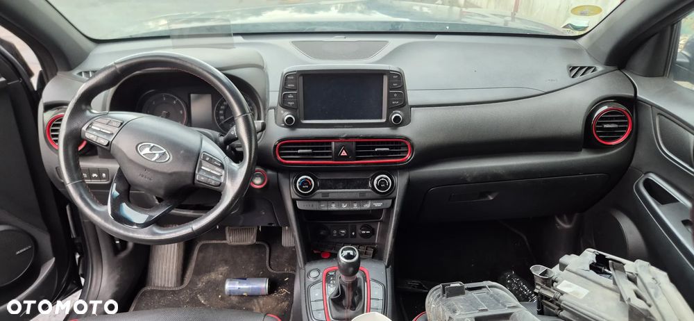 Hyundai Kona - 23