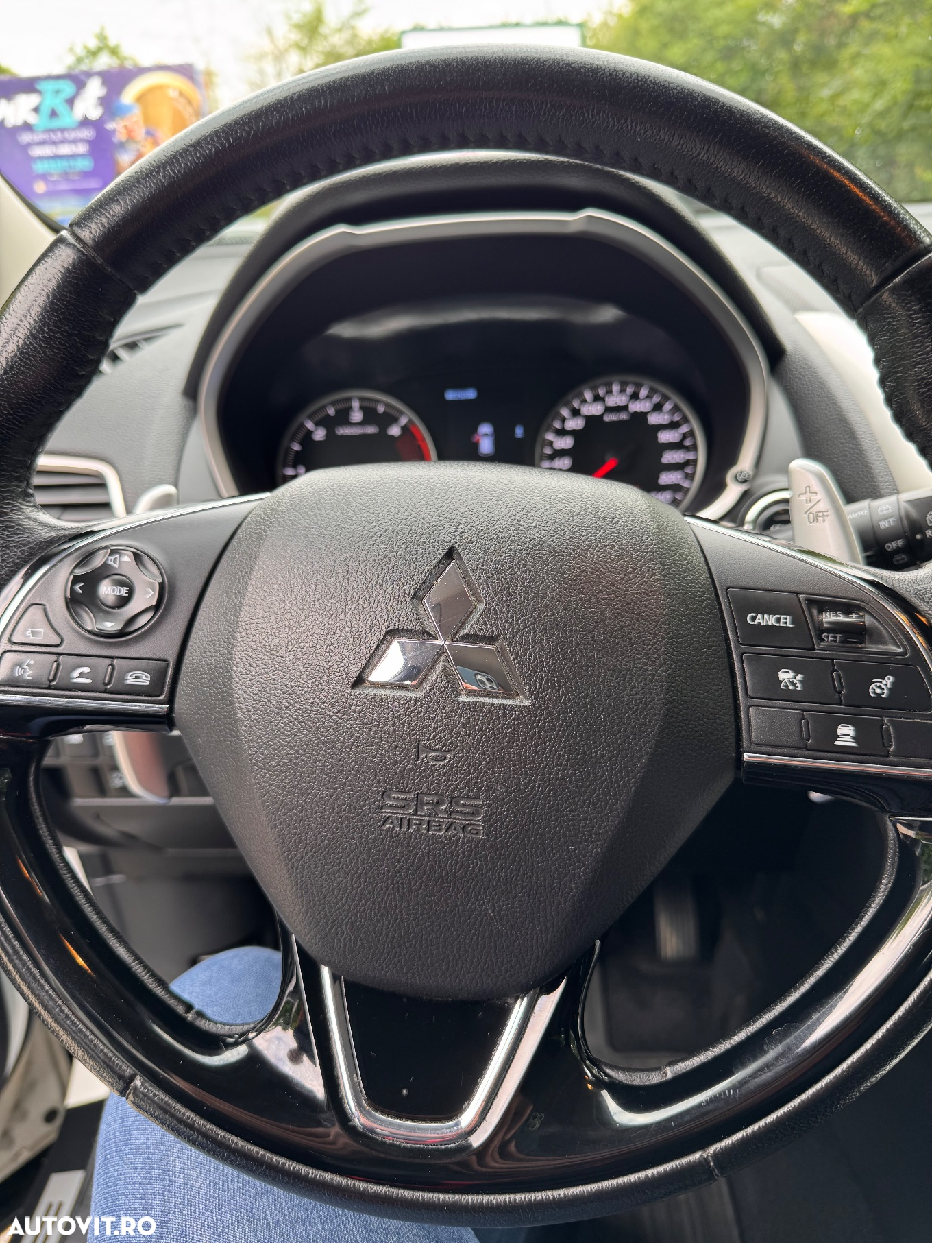 Mitsubishi Eclipse-Cross - 12