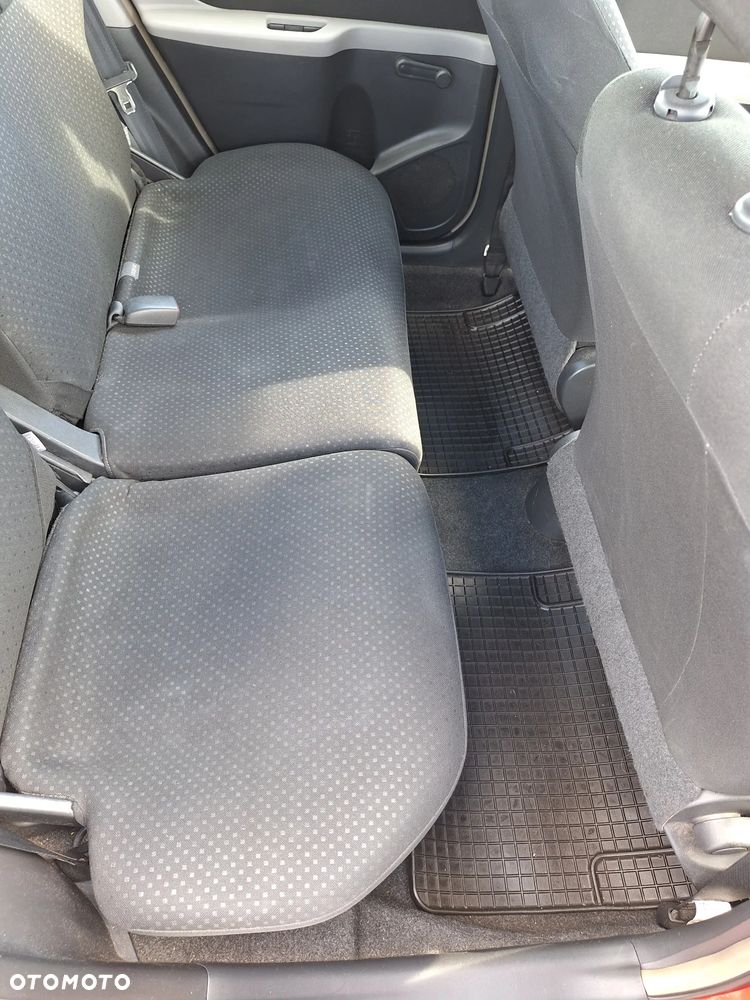 Toyota Yaris 1.33 Luna - 4