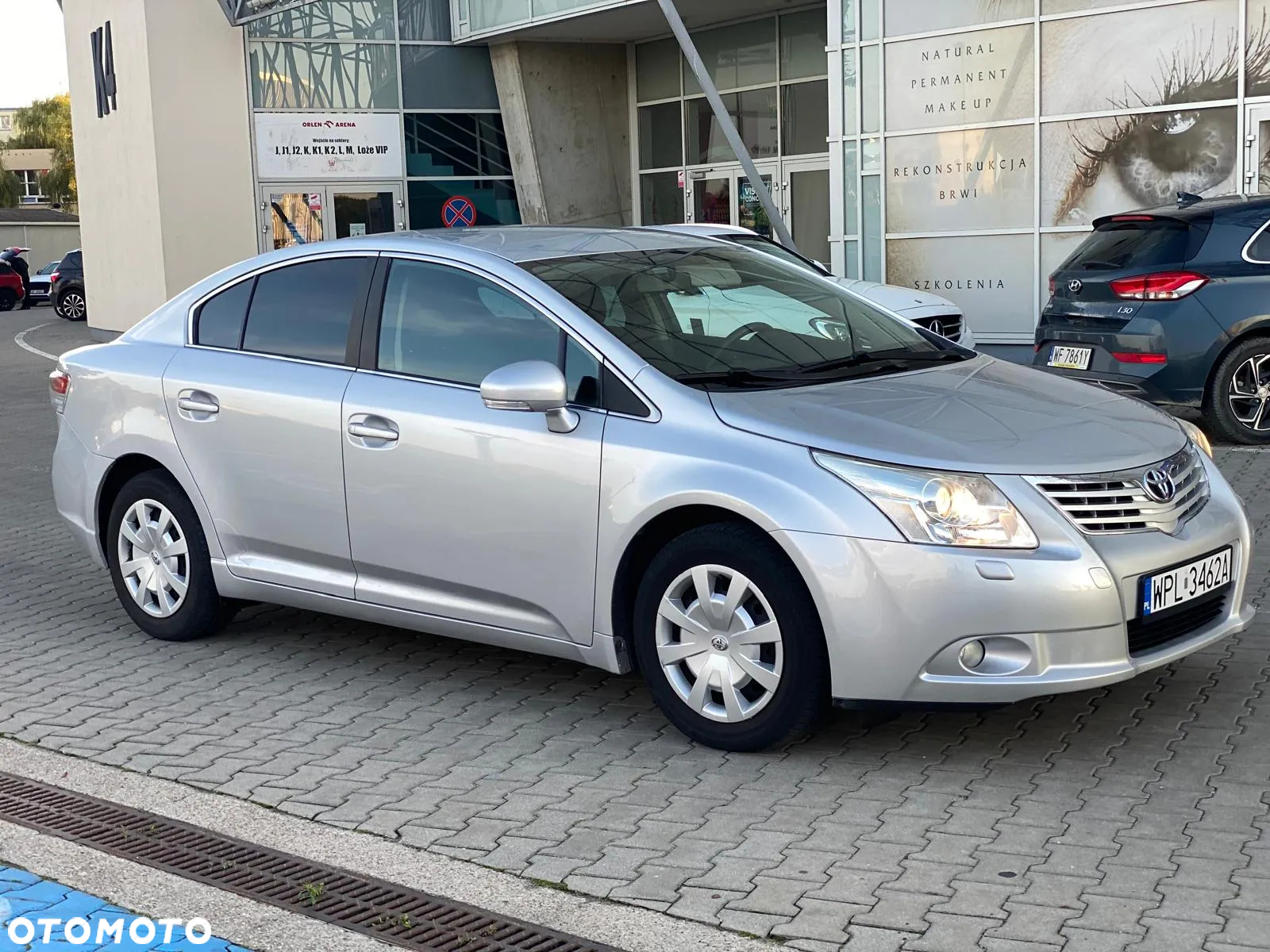 Toyota Avensis 1.6 - 9