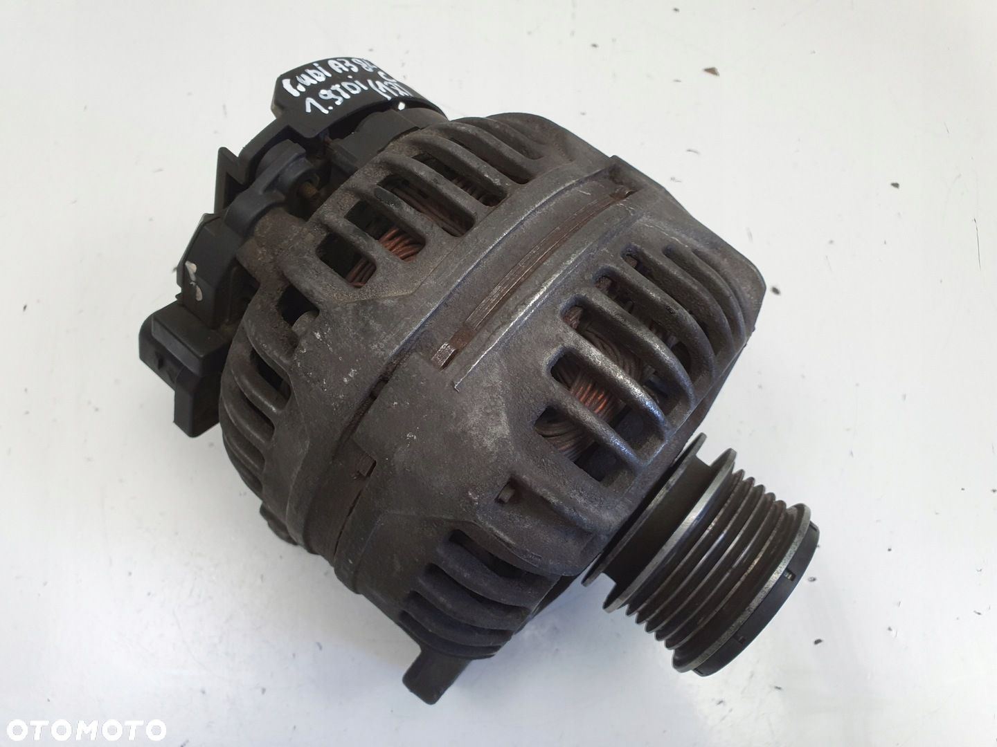 Audi A3 8L Golf IV Seat Leon 1.9 TDI ALTERNATOR 028903028E 120A - 1