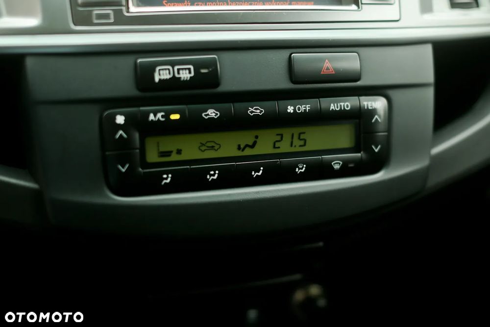 Toyota Hilux 3.0 D-4D Adventure - 18