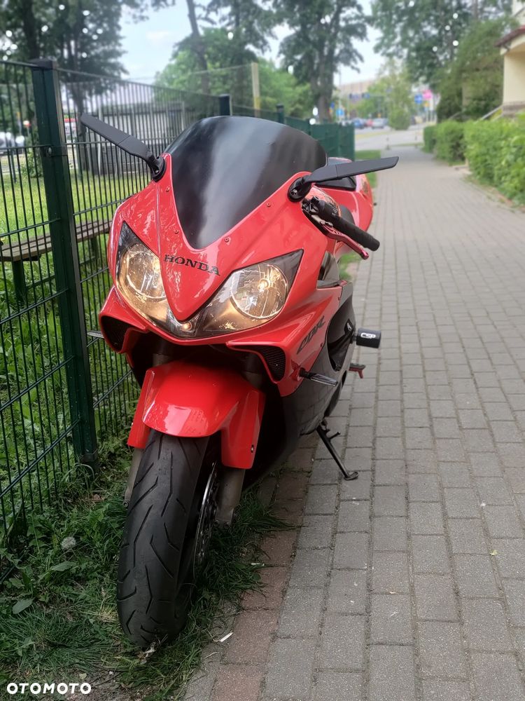 Honda CBR - 9