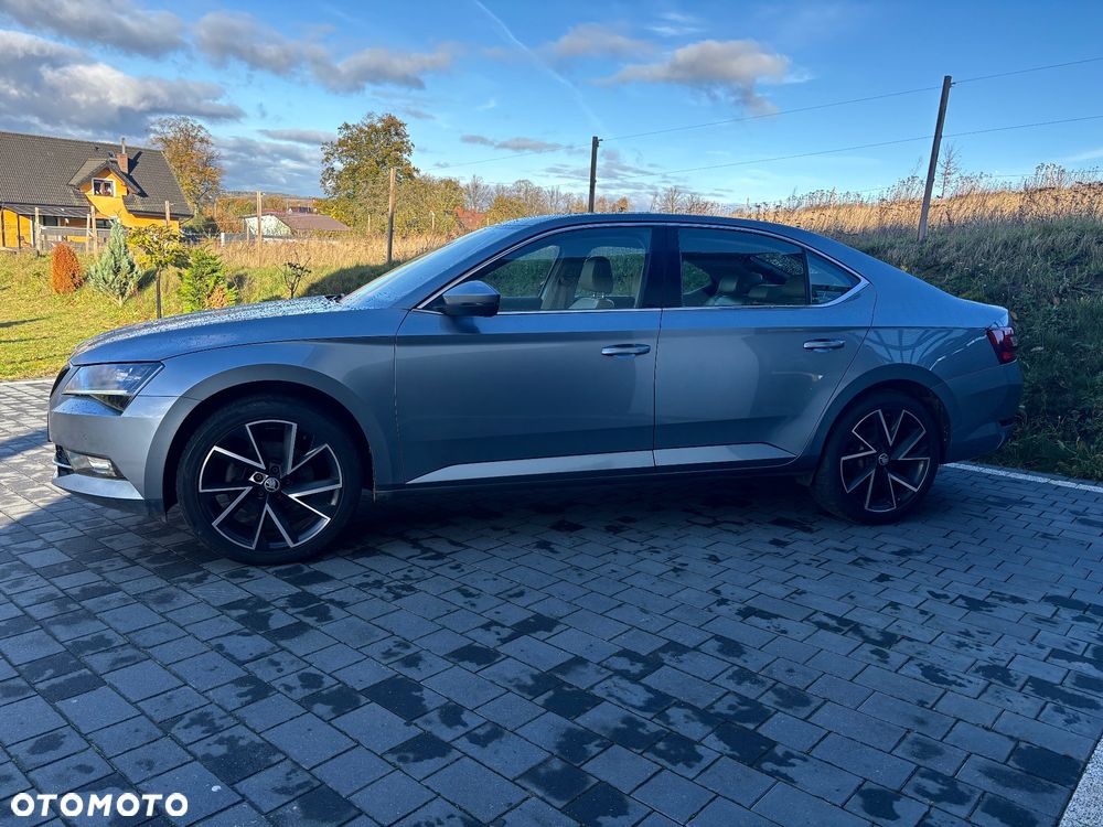 Skoda Superb 1.8 TSI Sportline DSG - 9