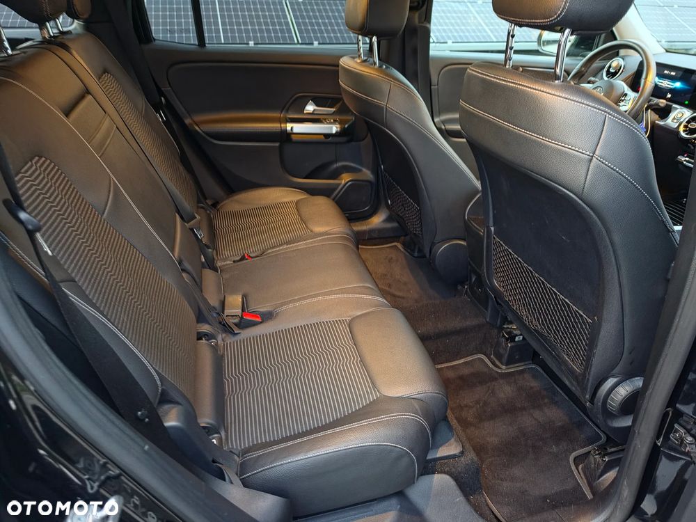 Mercedes-Benz GLB - 9