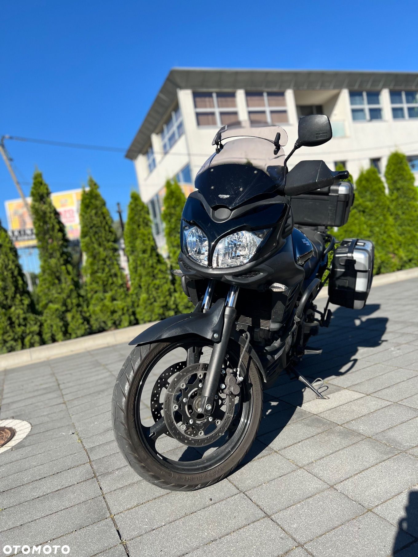 Suzuki V-STROM - 1