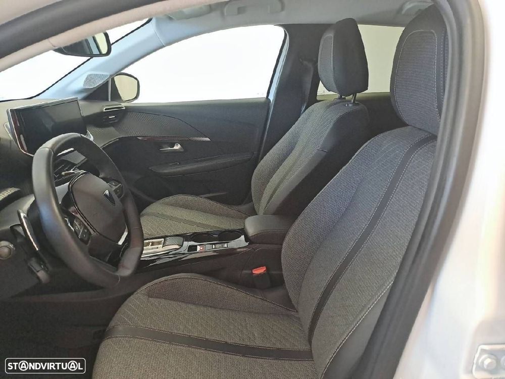 Peugeot 208 1.2 PureTech Allure EAT8 - 9