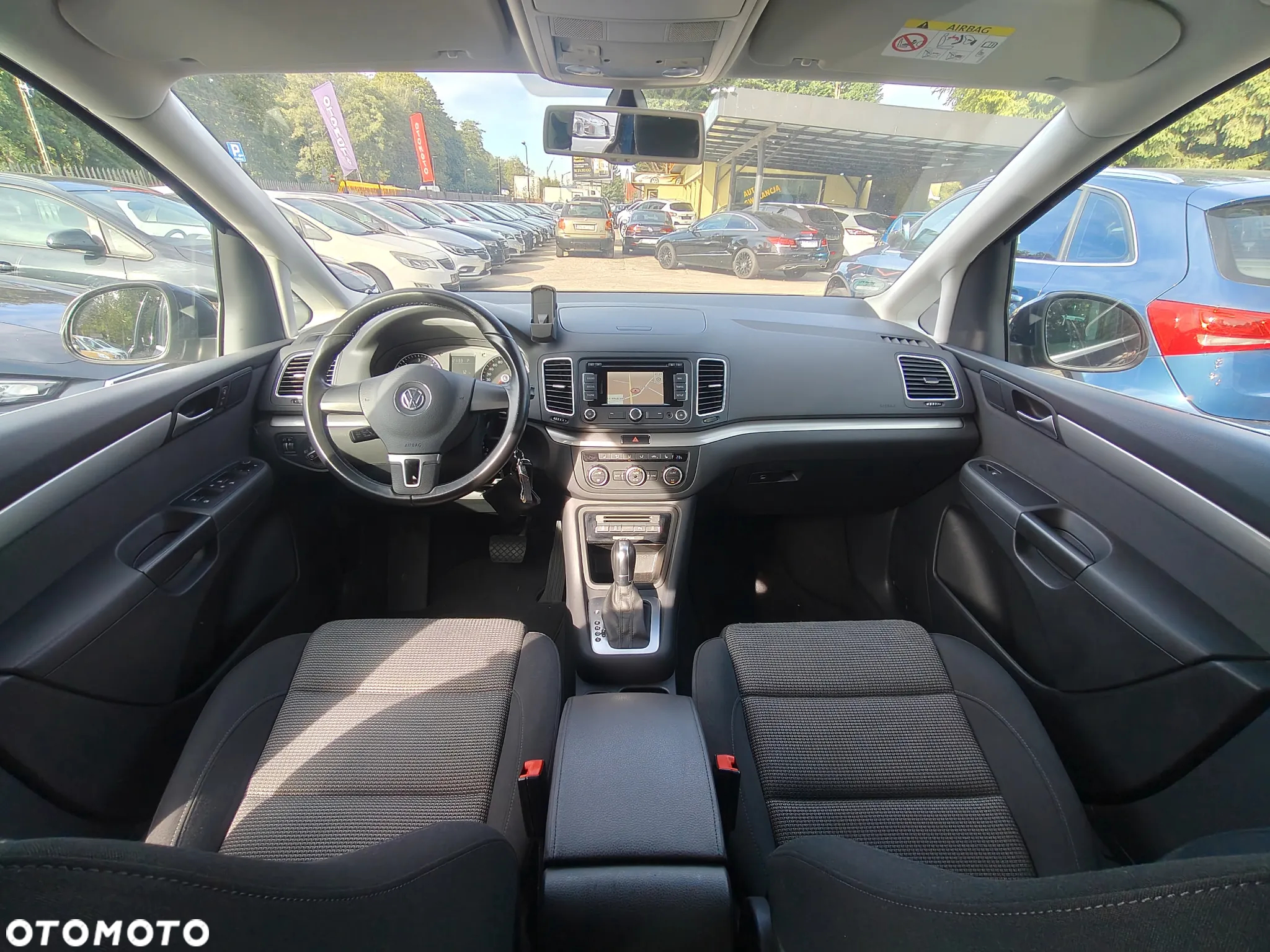 Volkswagen Sharan 2.0 TDI Trendline DSG - 16